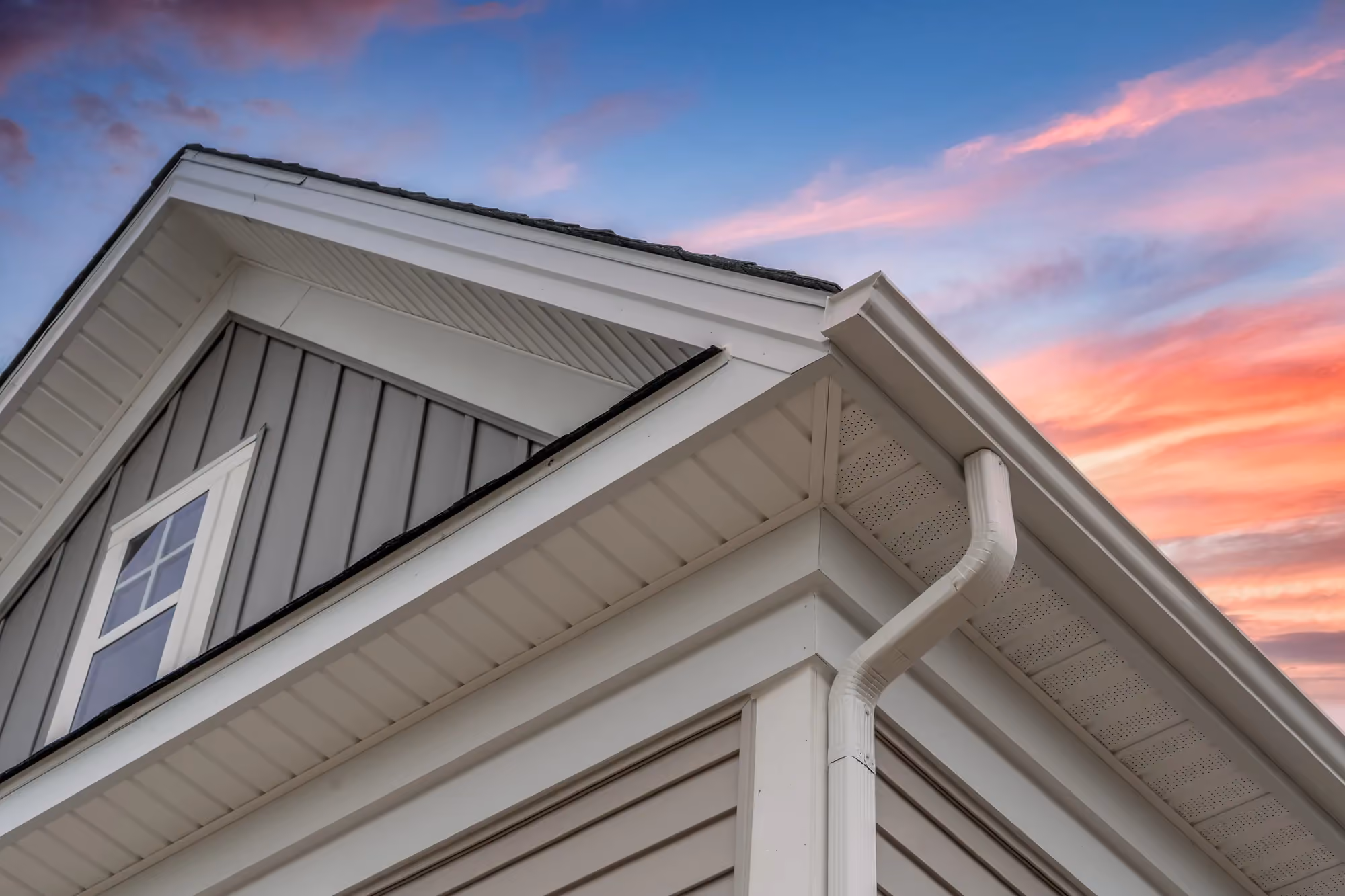 Vinyl Siding on a central Kentucky property